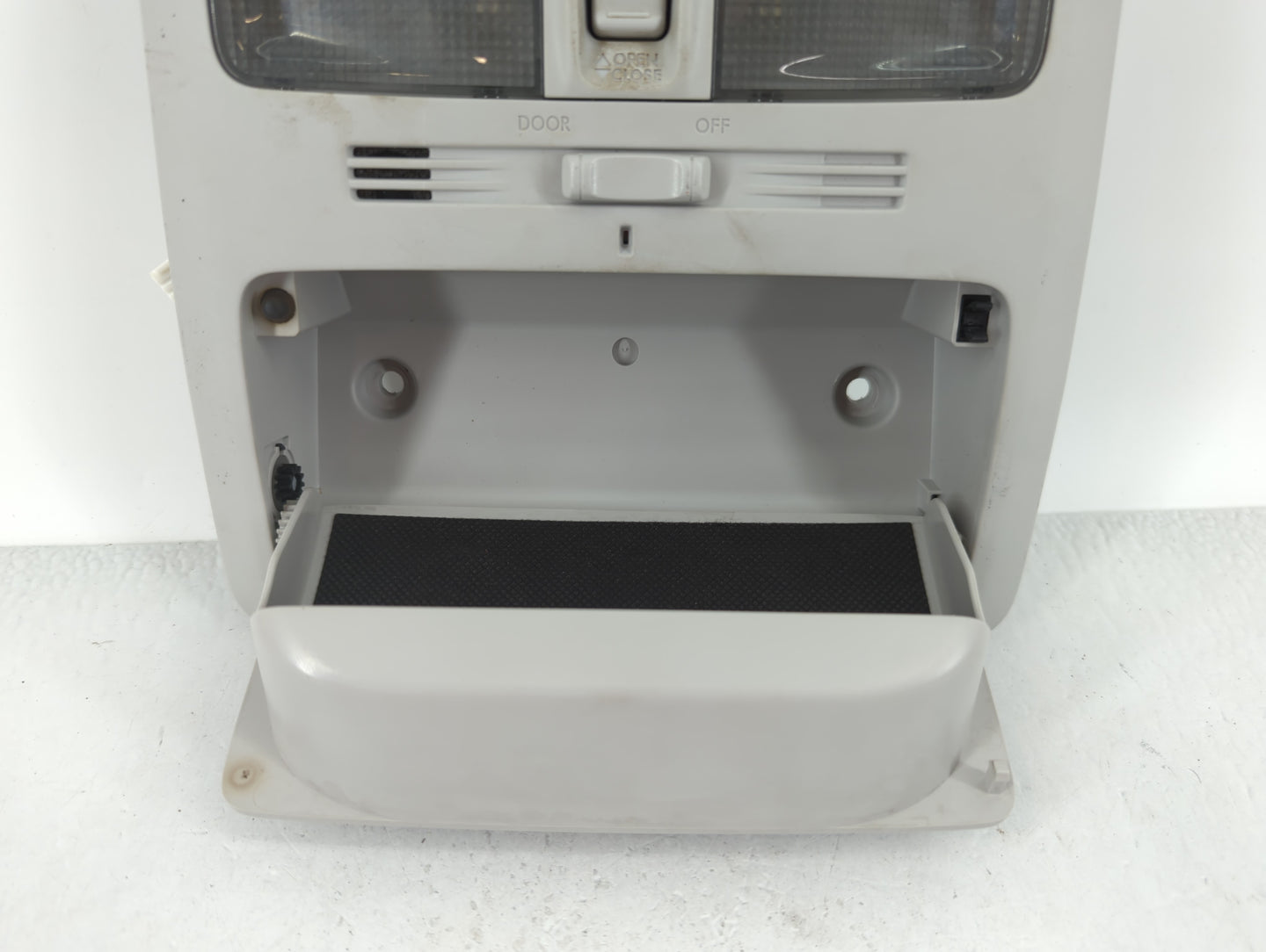 2014 Subaru Forester Overhead Roof Console - Oemusedautoparts1.com