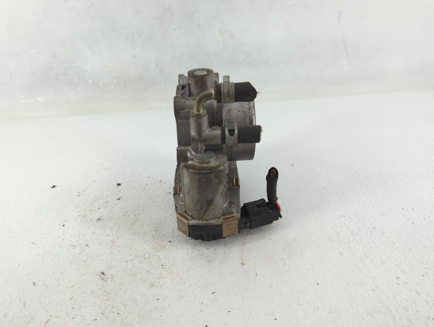 2014-2018 Subaru Forester Throttle Body P/N:RME59-350 Fits Fits 2014 2015 2016 2017 2018 2019 2020 2021 OEM Used Auto Parts 
