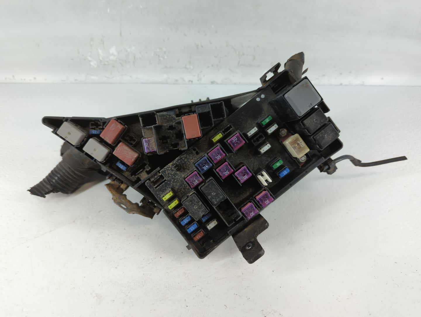 2014-2015 Subaru Forester Fusebox Fuse Box Panel Relay Module P/N:MB100200B Fits Fits 2014 2015 OEM Used Auto Parts - Oemuse