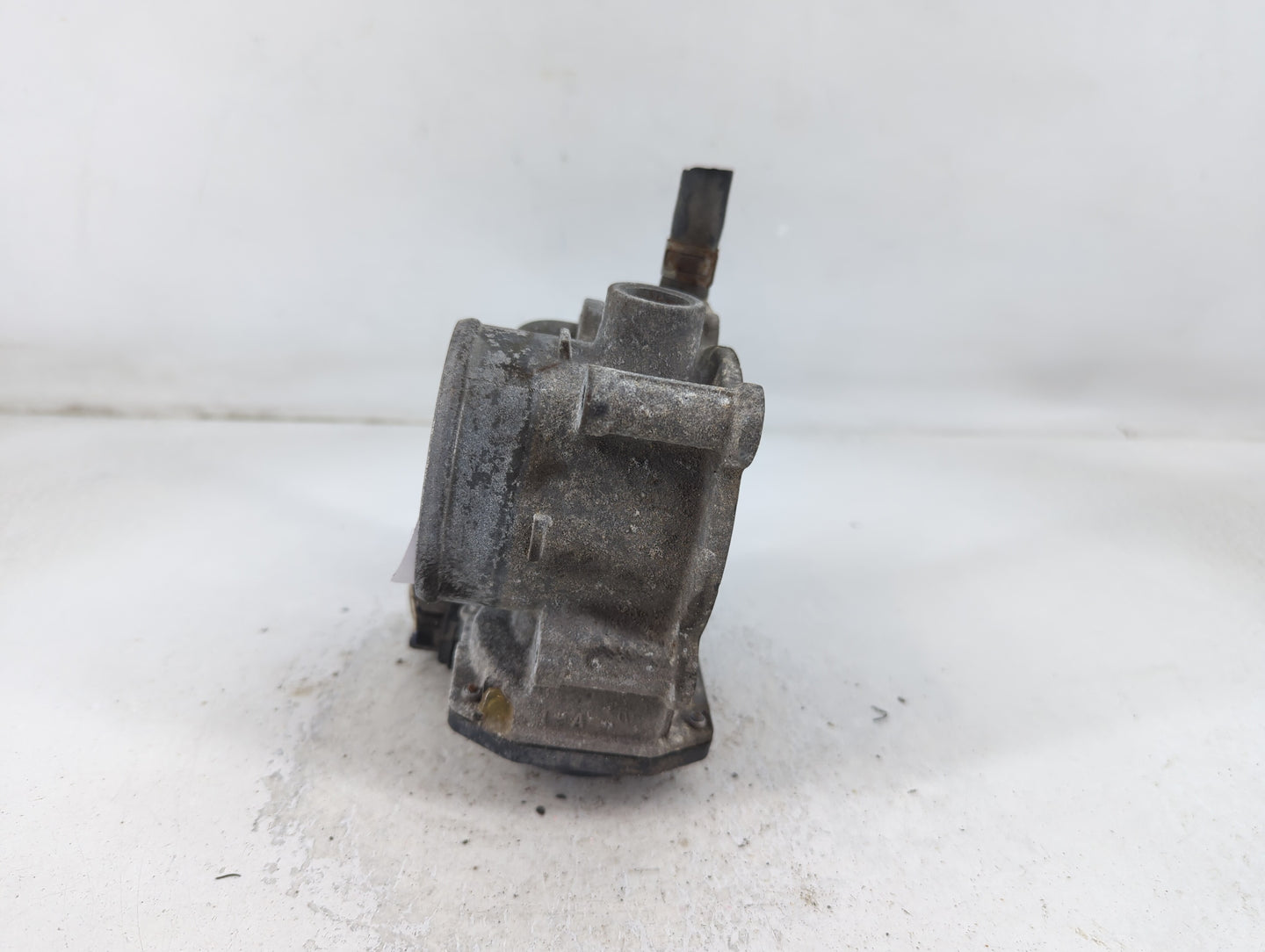 2011-2018 Subaru Forester Throttle Body P/N:16112AA380 Fits Fits 2011 2012 2013 2014 2015 2016 2017 2018 OEM Used Auto Parts