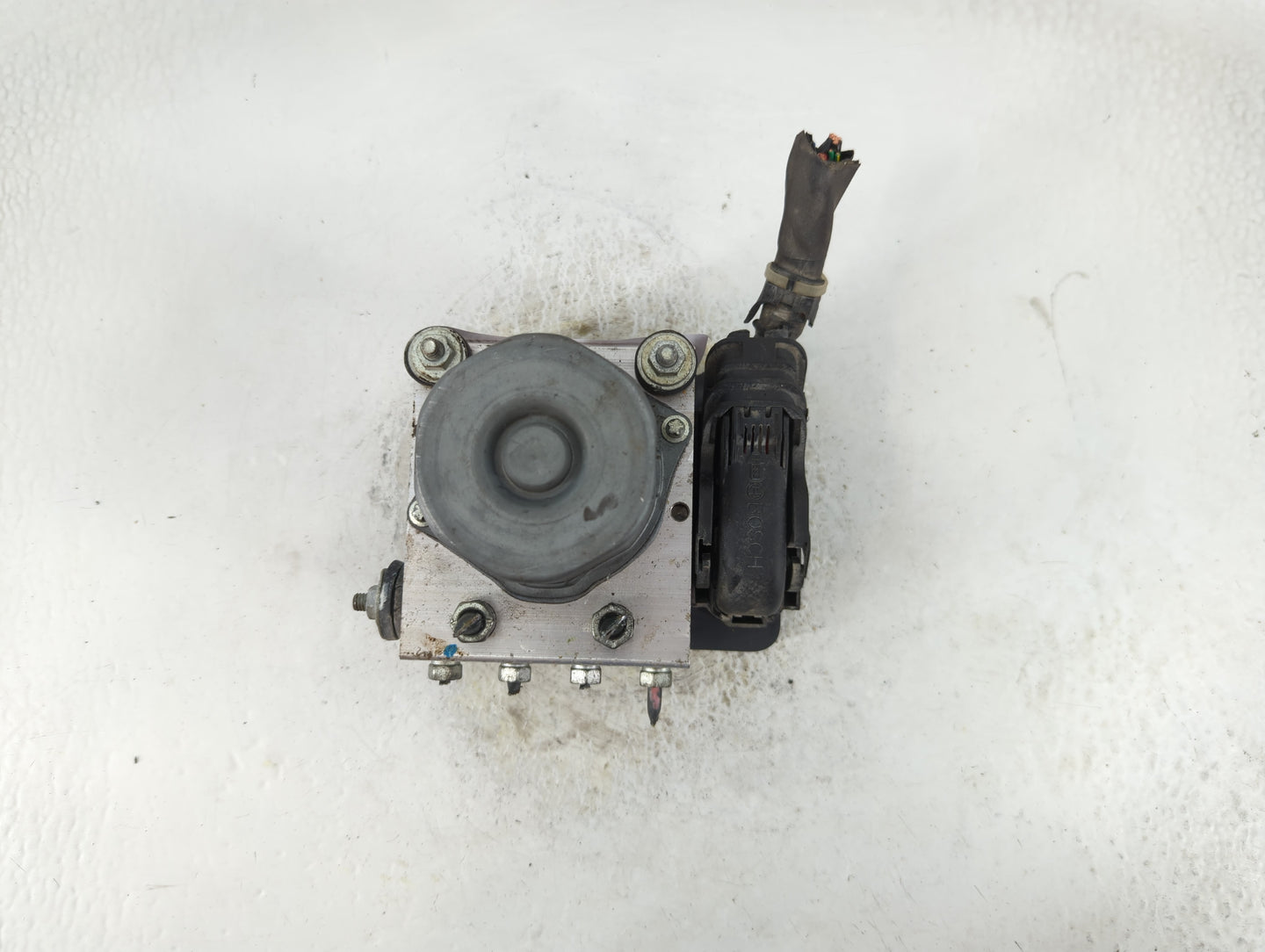 2014-2015 Subaru Forester ABS Pump Control Module Replacement P/N:27536SG080 Fits Fits 2014 2015 OEM Used Auto Parts - Oemus