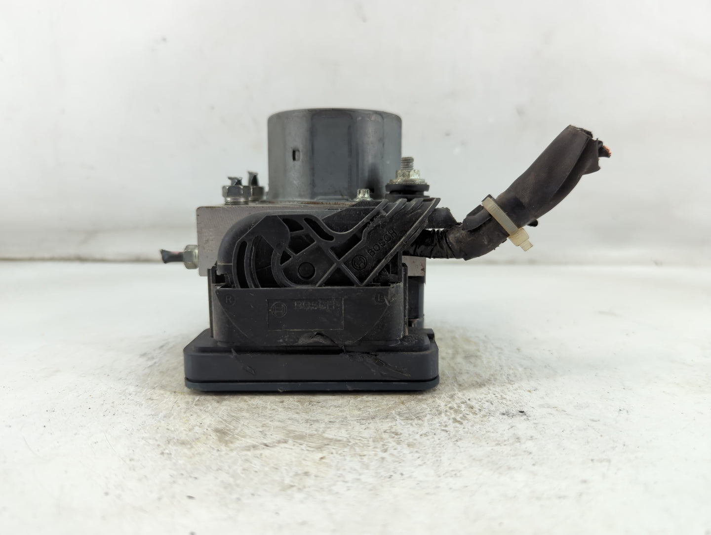 2014-2015 Subaru Forester ABS Pump Control Module Replacement P/N:27536SG080 Fits Fits 2014 2015 OEM Used Auto Parts - Oemus