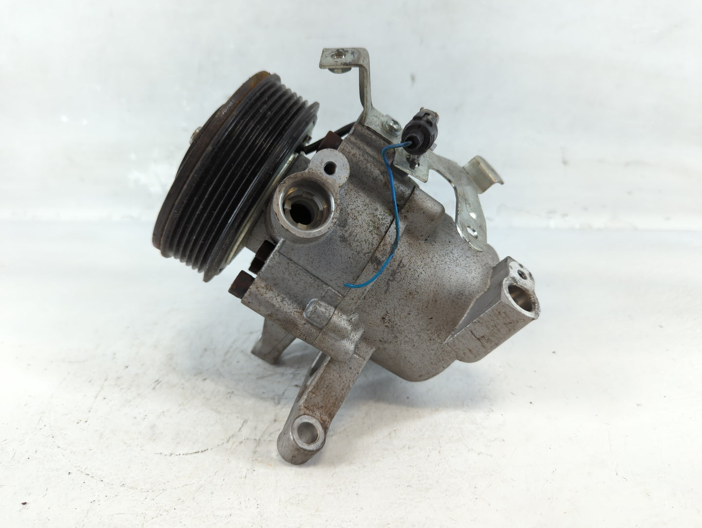 Subaru Forester Air Conditioning A/c Ac Compressor Oem - Oemusedautoparts1.com
