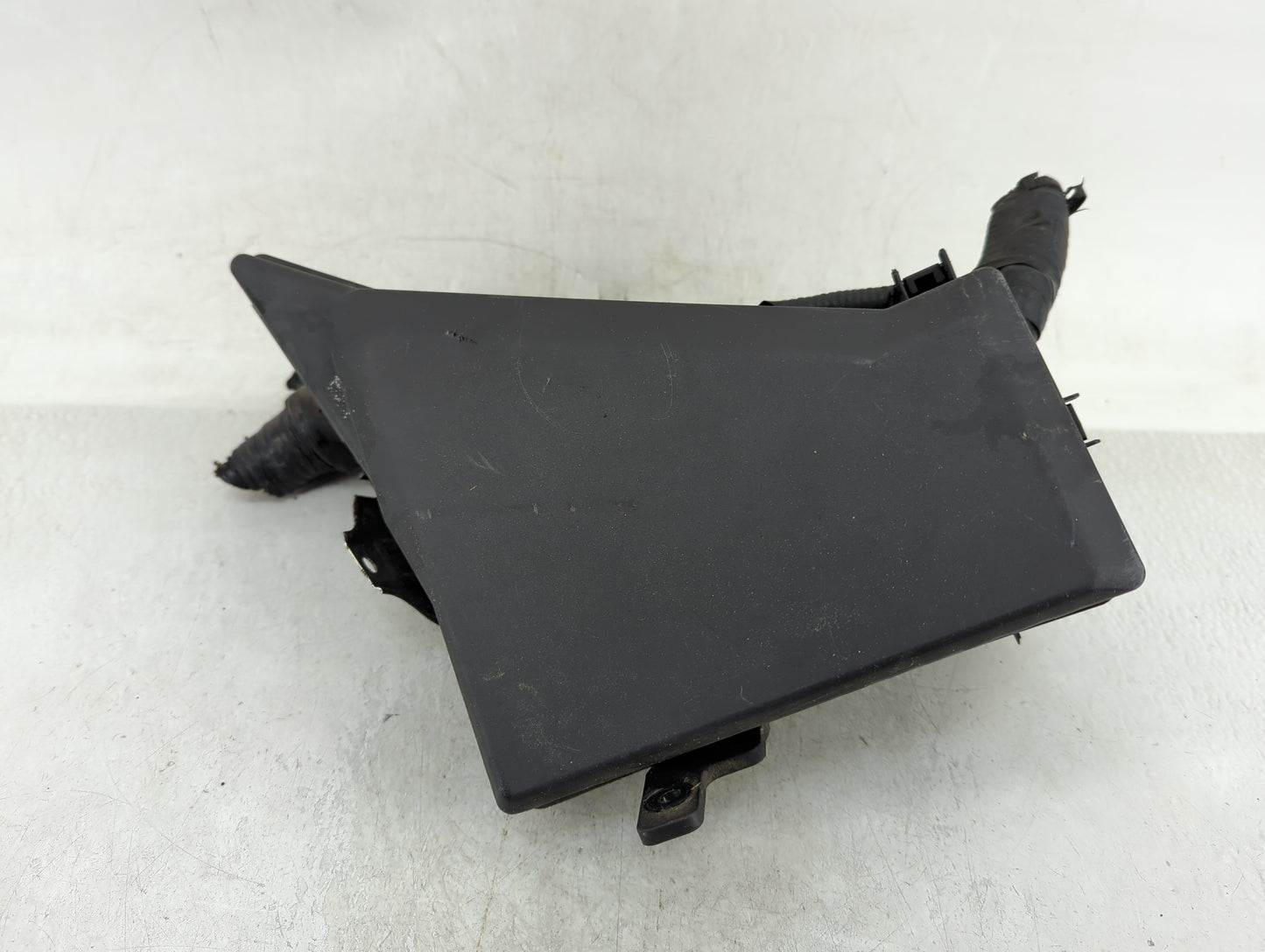 2010-2014 Subaru Impreza Fusebox Fuse Box Panel Relay Module P/N:700200B Fits Fits 2010 2011 2012 2013 2014 OEM Used Auto Pa