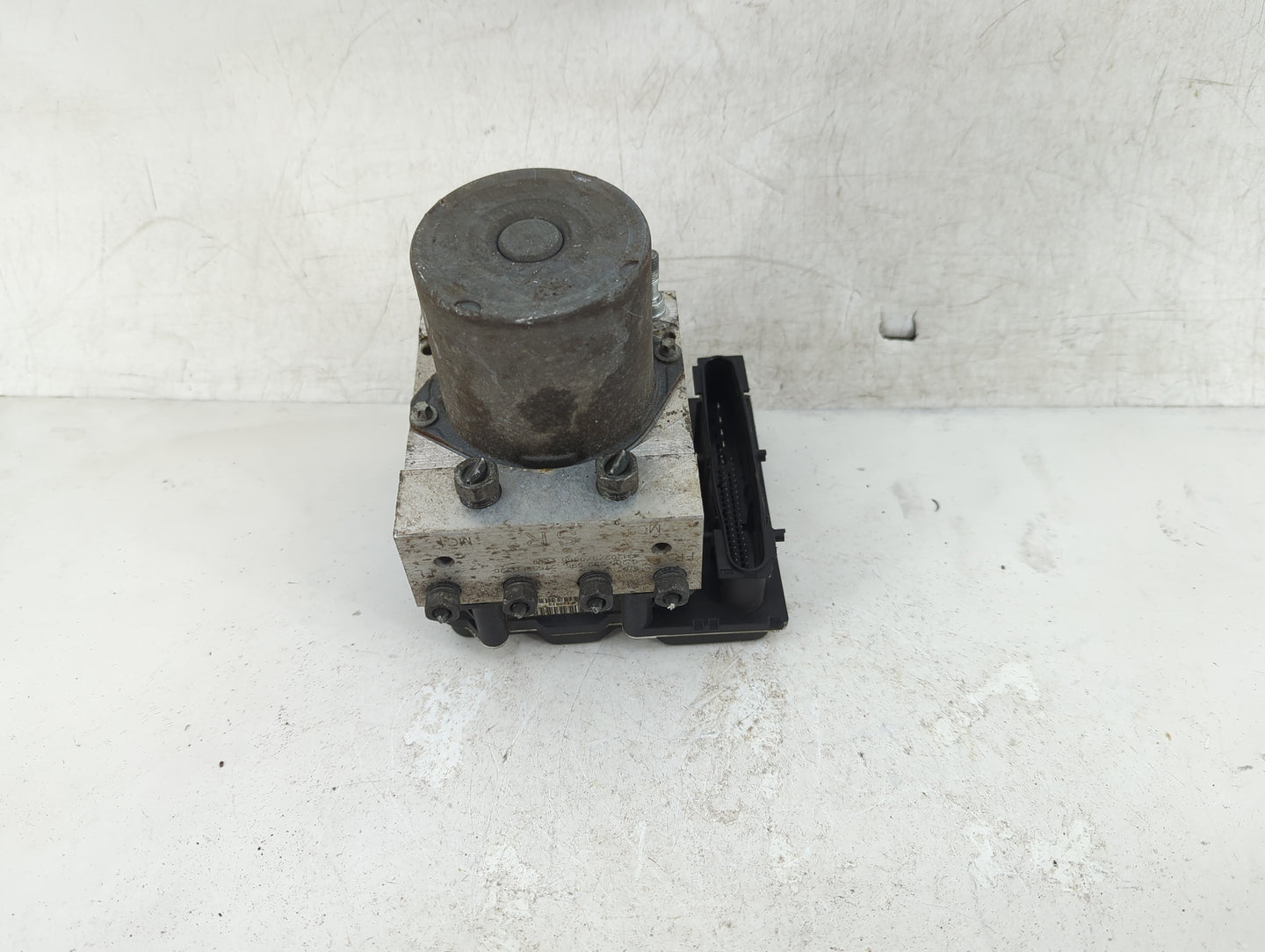 2014 Subaru Impreza ABS Pump Control Module Replacement P/N:0 265 952 201 31103 h0989 Fits OEM Used Auto Parts - Oemusedauto