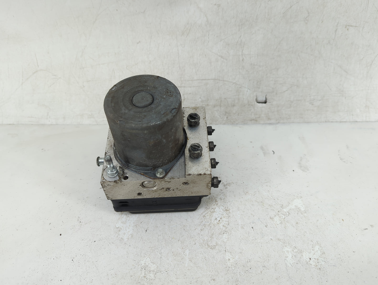 2014 Subaru Impreza ABS Pump Control Module Replacement P/N:0 265 952 201 31103 h0989 Fits OEM Used Auto Parts - Oemusedauto