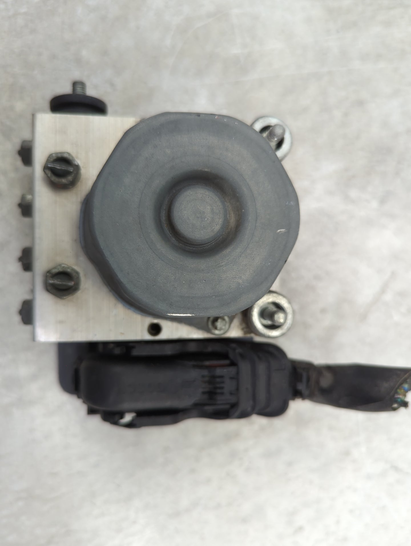 2013-2014 Subaru Impreza ABS Pump Control Module Replacement P/N:0265956058 2265106452 Fits Fits 2013 2014 OEM Used Auto Par