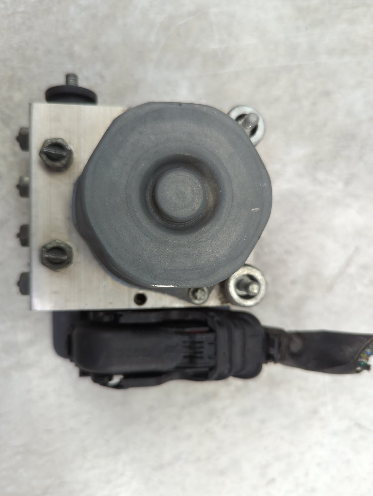 2013-2014 Subaru Impreza ABS Pump Control Module Replacement P/N:0265956058 2265106452 Fits Fits 2013 2014 OEM Used Auto Par