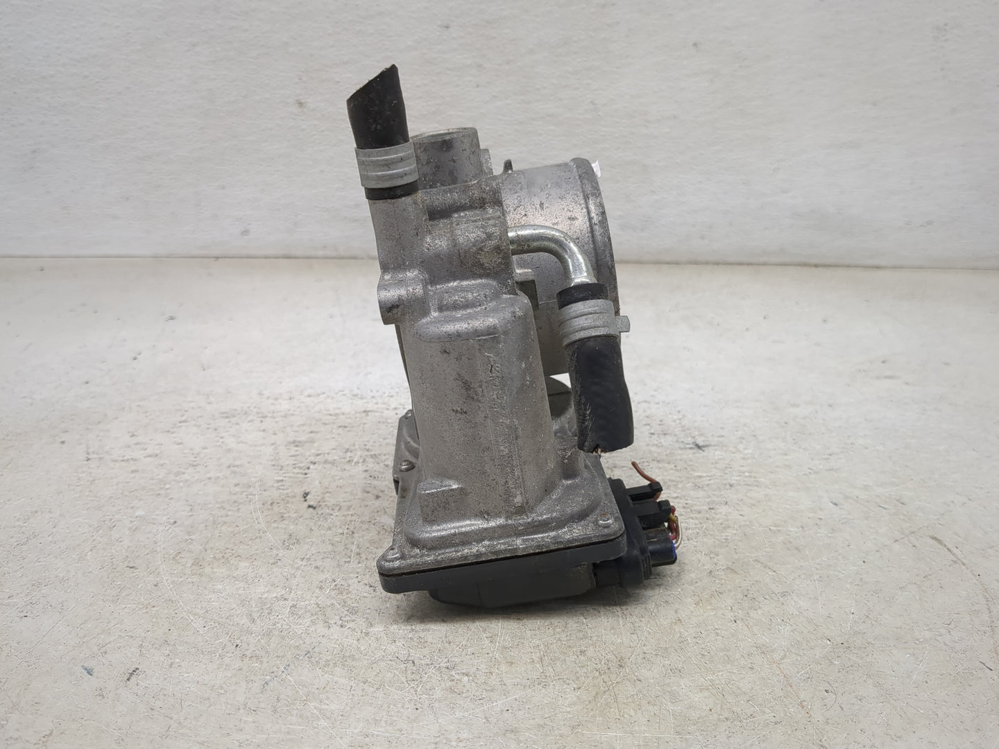 2012-2016 Subaru Impreza Throttle Body Fits Fits 2011 2012 2013 2014 2015 2016 2017 2018 OEM Used Auto Parts - Oemusedautopa