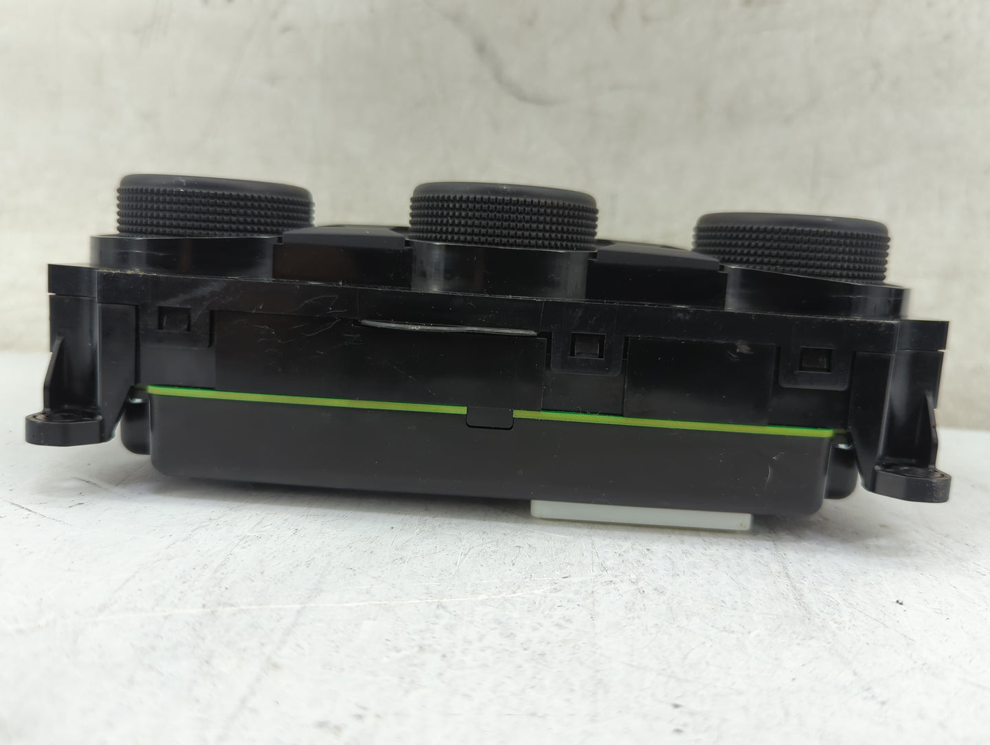 2014 Subaru Impreza Climate Control Module Temperature AC/Heater Replacement P/N:72311FJ350 Fits OEM Used Auto Parts - Oemus