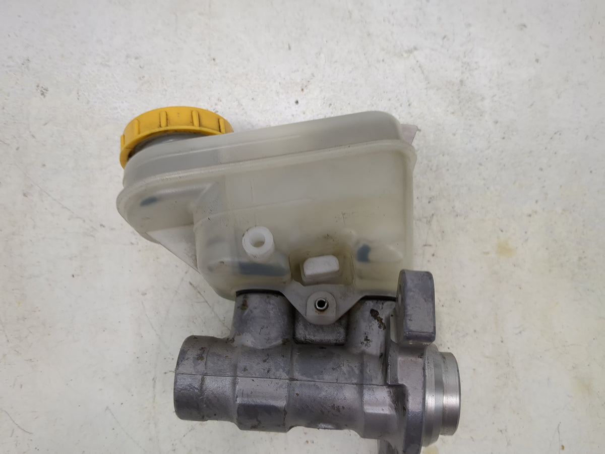 2012-2015 Subaru Impreza Brake Master Cylinder 1513059 - Oemusedautoparts1.com