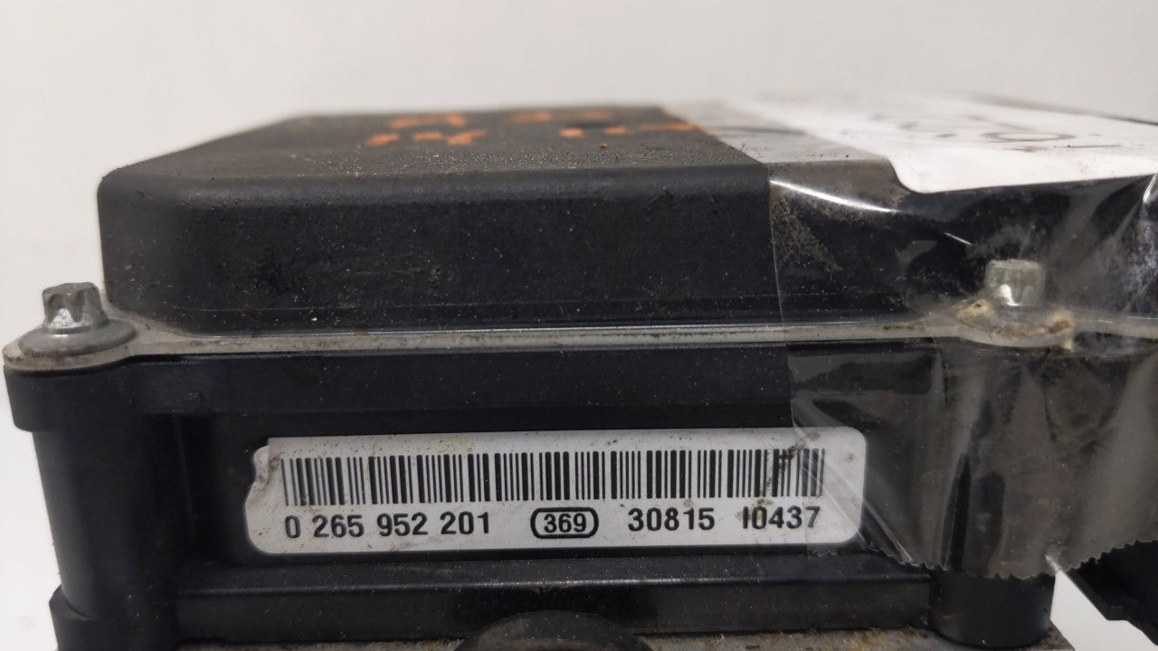 2014 Subaru Impreza ABS Pump Control Module Replacement P/N:27536FG220 Fits OEM Used Auto Parts - Oemusedautoparts1.com