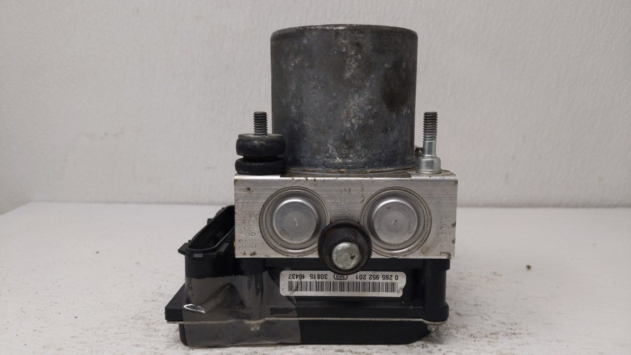 2014 Subaru Impreza ABS Pump Control Module Replacement P/N:27536FG220 Fits OEM Used Auto Parts - Oemusedautoparts1.com