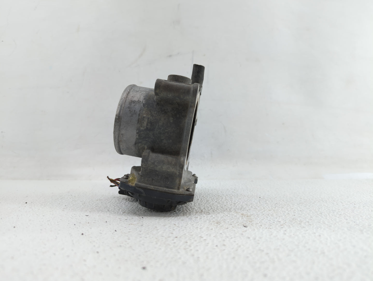 2012-2016 Subaru Impreza Throttle Body P/N:16112AA380 Fits Fits 2011 2012 2013 2014 2015 2016 2017 OEM Used Auto Parts - Oem