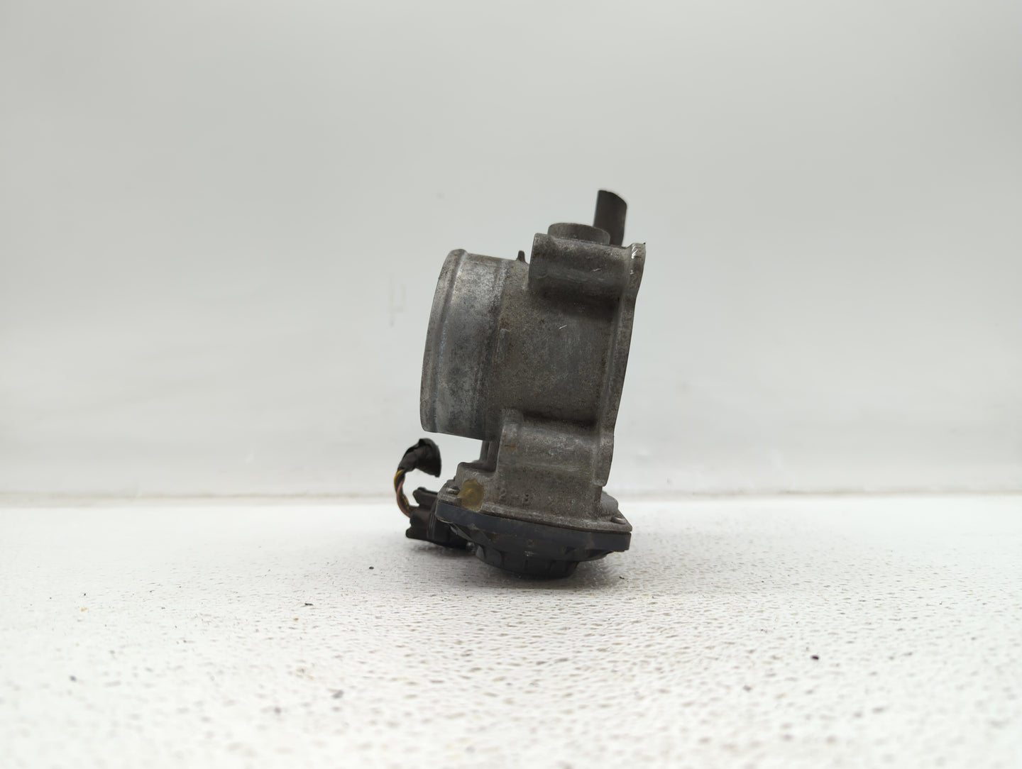 2012-2016 Subaru Impreza Throttle Body P/N:16112AA380 Fits Fits 2011 2012 2013 2014 2015 2016 2017 OEM Used Auto Parts - Oem