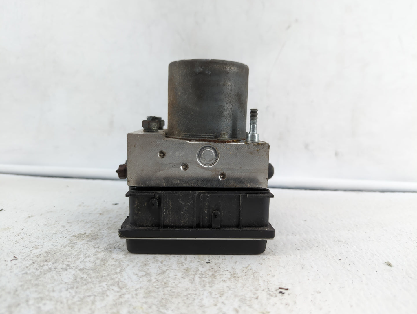 2014 Subaru Impreza ABS Pump Control Module Replacement P/N:27536FG220 Fits OEM Used Auto Parts - Oemusedautoparts1.com