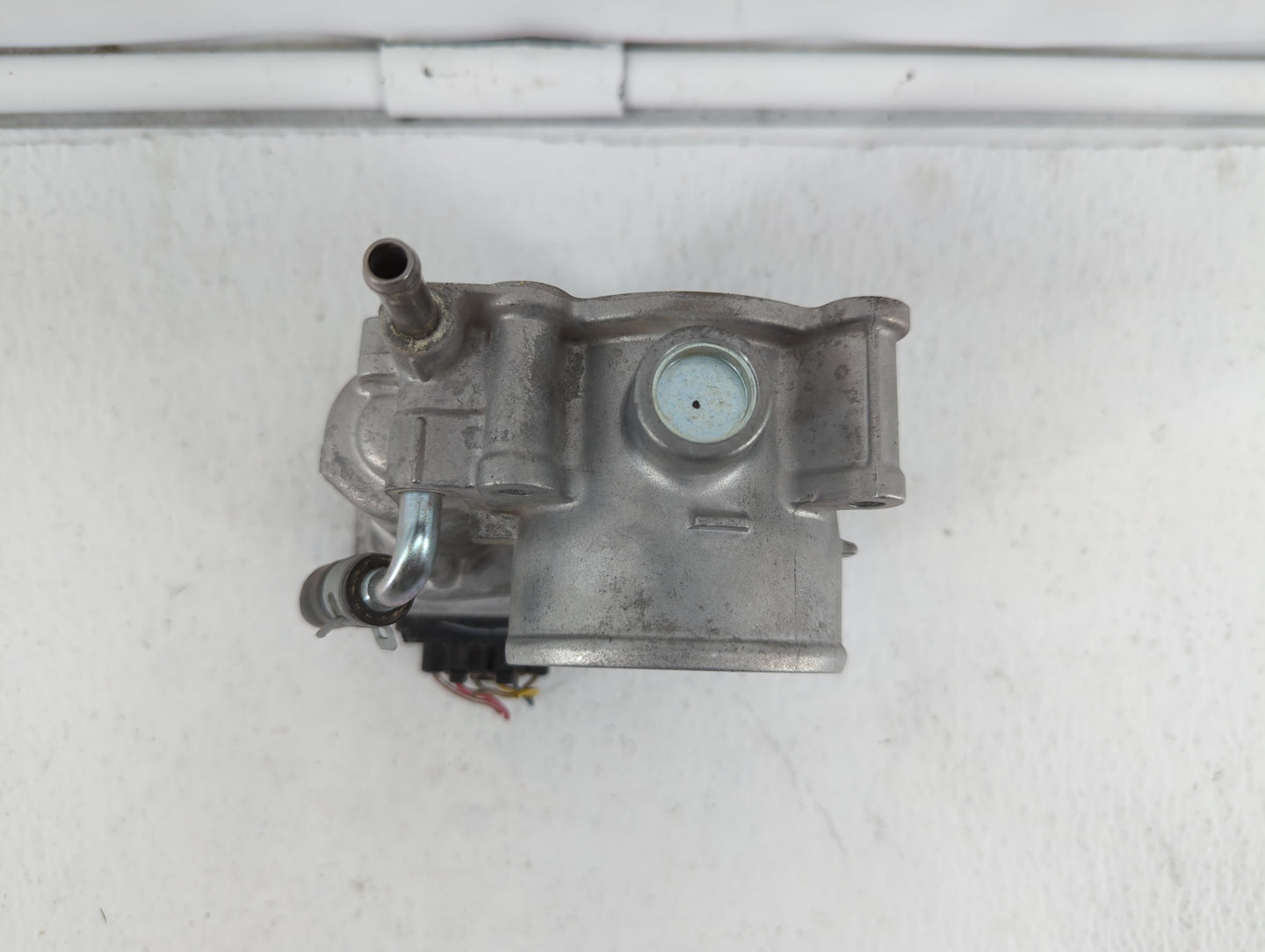 2012-2016 Subaru Impreza Throttle Body P/N:16112AA380 Fits Fits 2011 2012 2013 2014 2015 2016 2017 OEM Used Auto Parts - Oem
