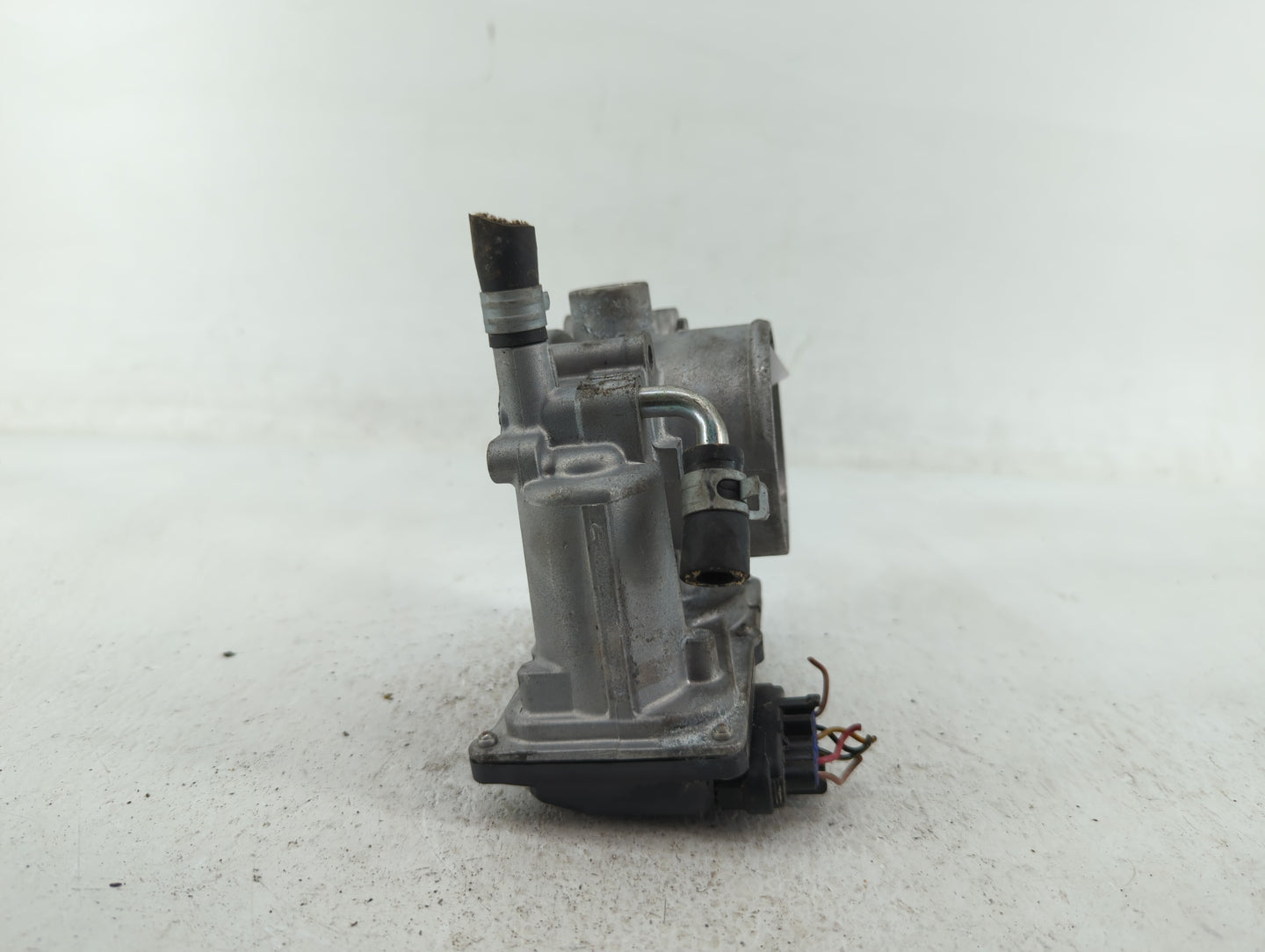 2012-2016 Subaru Impreza Throttle Body P/N:16112AA380 Fits Fits 2011 2012 2013 2014 2015 2016 2017 2018 OEM Used Auto Parts 