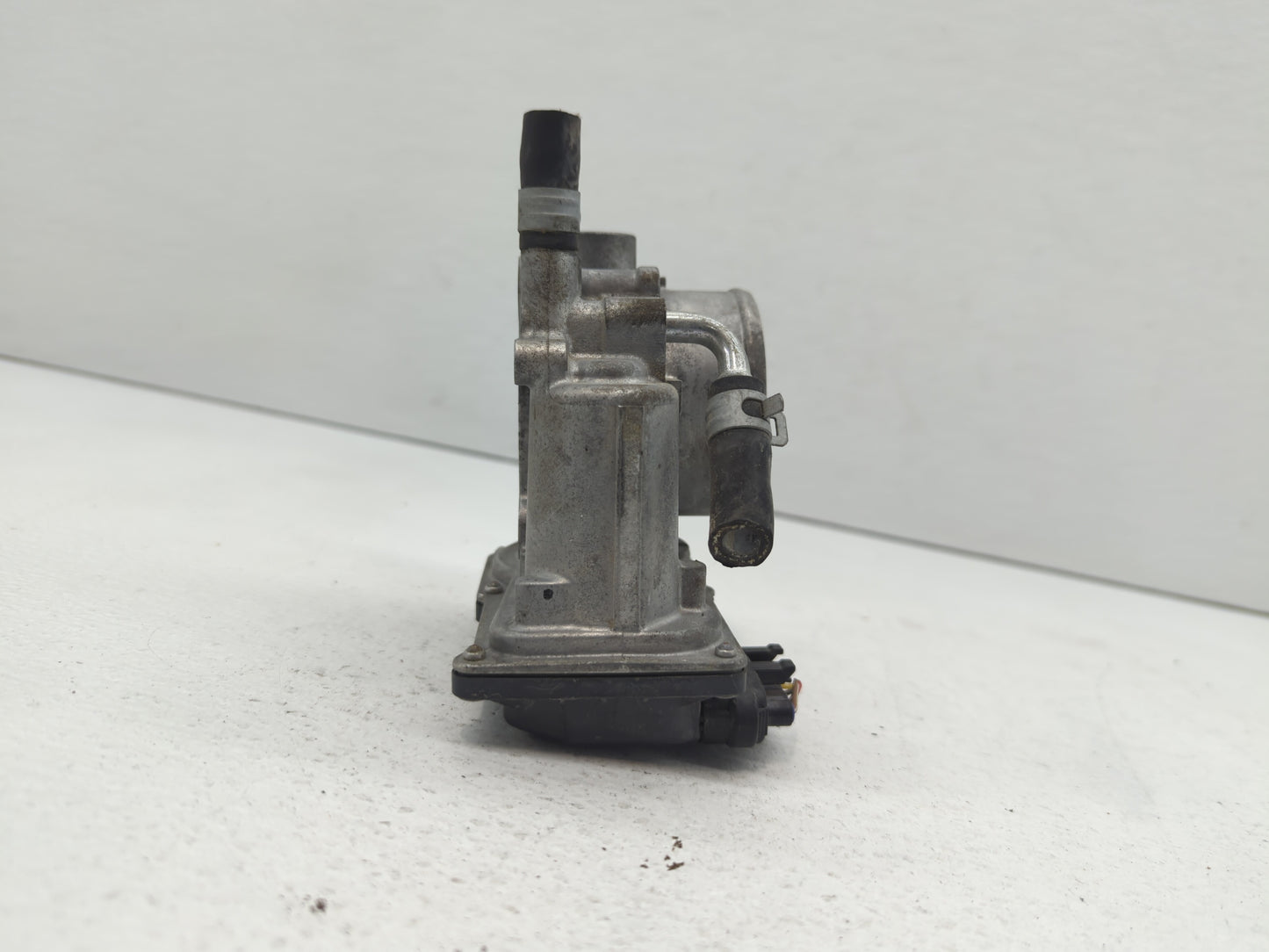 2012-2016 Subaru Impreza Throttle Body P/N:16112AA380 Fits Fits 2011 2012 2013 2014 2015 2016 2017 2018 OEM Used Auto Parts 