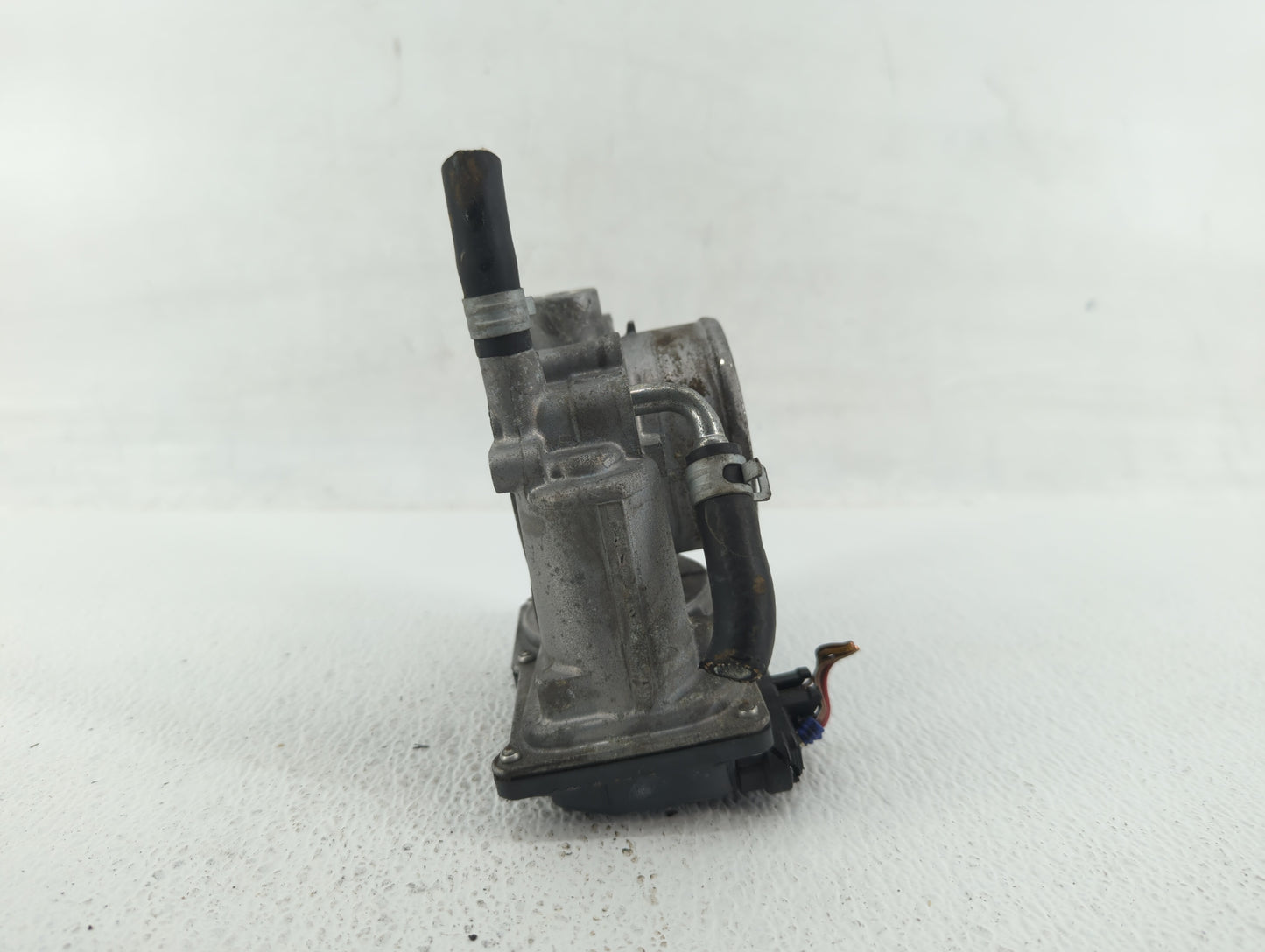 2012-2016 Subaru Impreza Throttle Body P/N:16112AA380 Fits Fits 2011 2012 2013 2014 2015 2016 2017 2018 OEM Used Auto Parts 