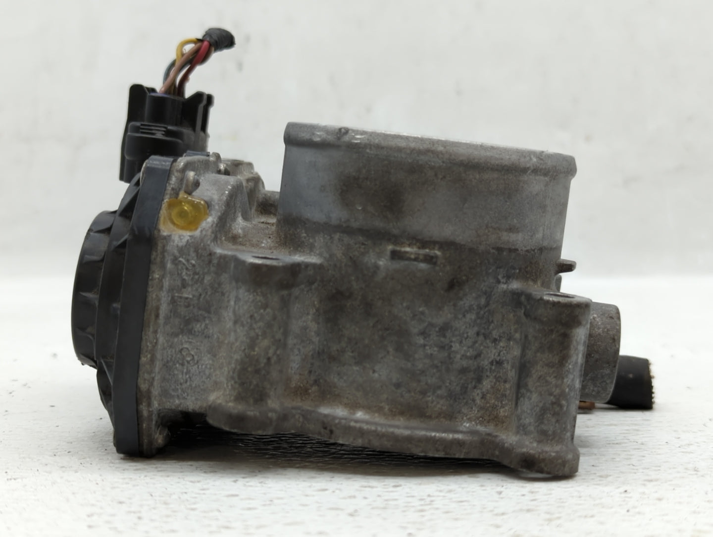 2012-2016 Subaru Impreza Throttle Body P/N:16112AA380 Fits Fits 2011 2012 2013 2014 2015 2016 2017 2018 OEM Used Auto Parts 