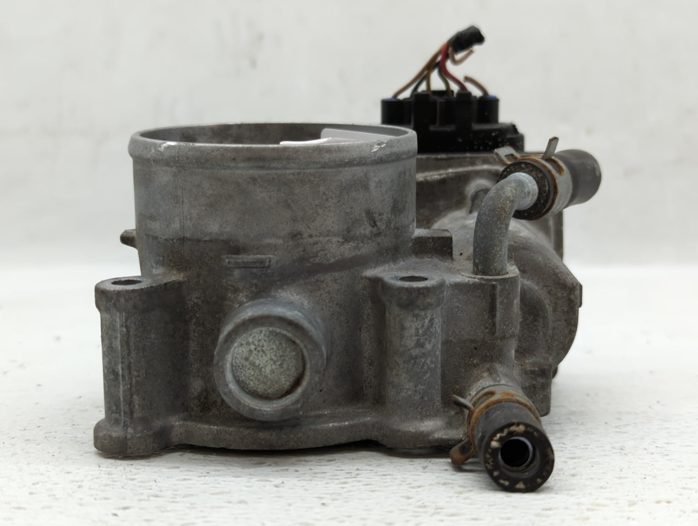 2012-2016 Subaru Impreza Throttle Body P/N:16112AA380 Fits Fits 2011 2012 2013 2014 2015 2016 2017 2018 OEM Used Auto Parts 
