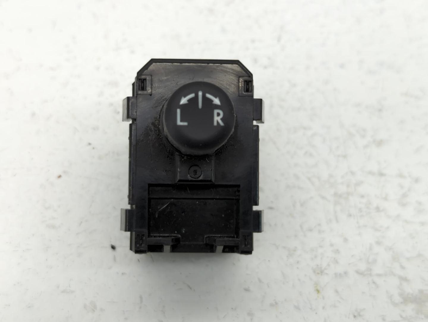 2012-2016 Subaru Impreza Passenger Right Power Window Switch 83061fj010 - Oemusedautoparts1.com