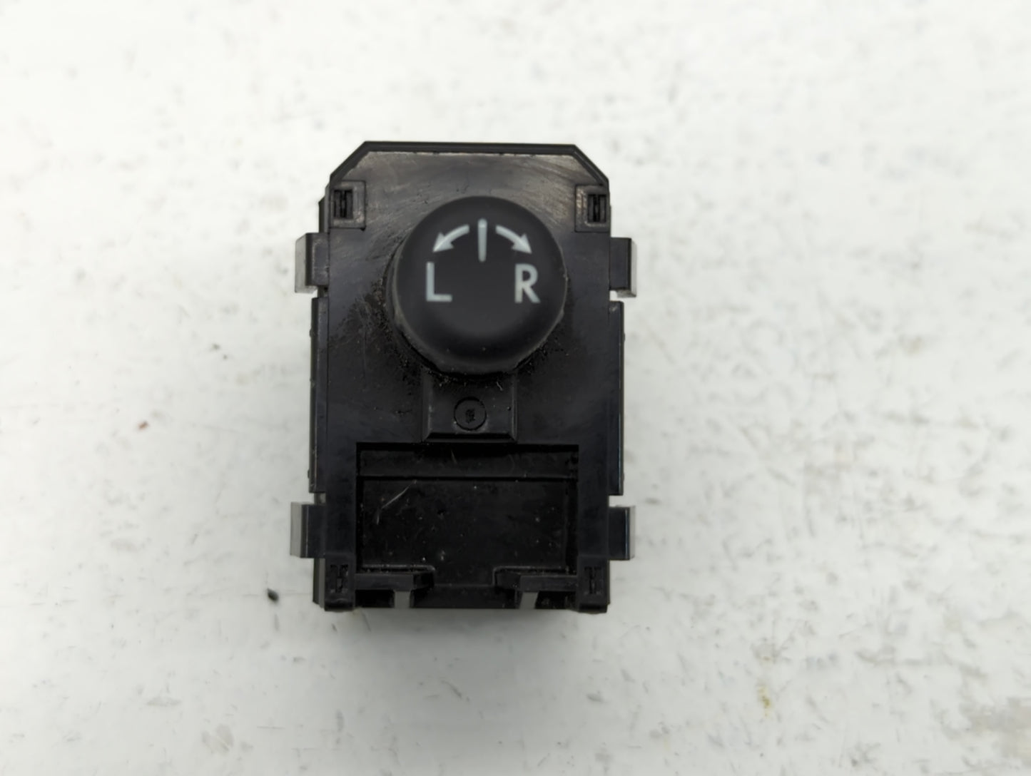 2012-2016 Subaru Impreza Passenger Right Power Window Switch 83061fj010 - Oemusedautoparts1.com
