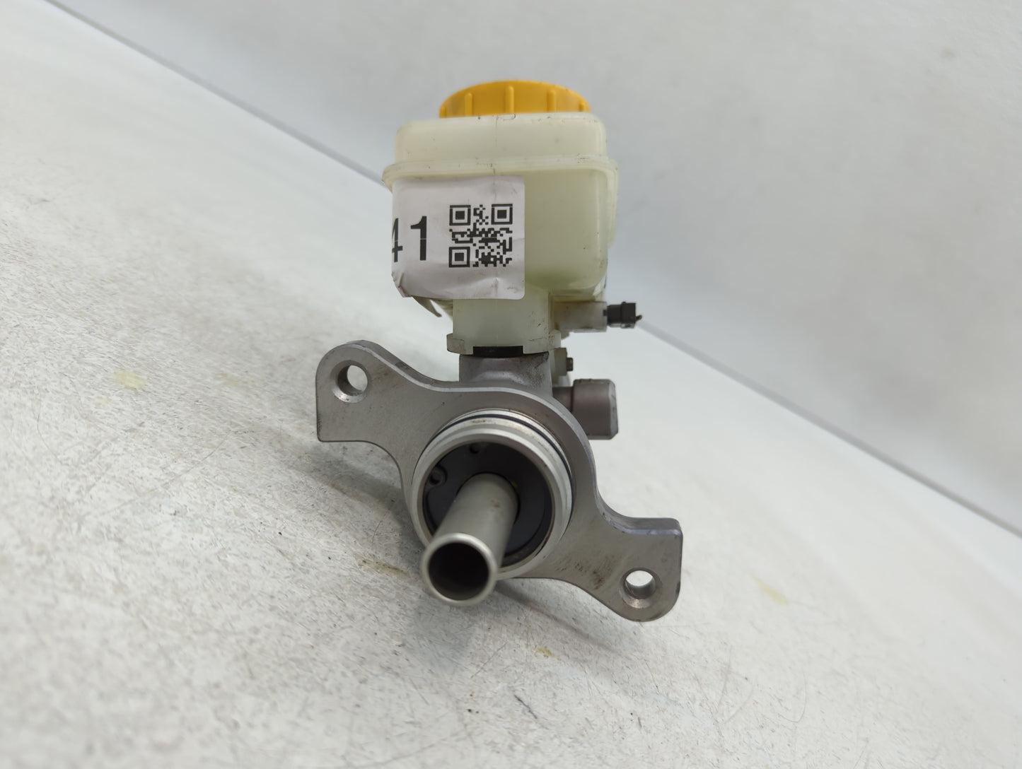 2008-2014 Subaru Impreza Brake Master Cylinder 609741 - Oemusedautoparts1.com