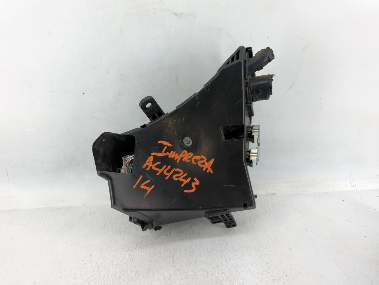 2012-2014 Subaru Impreza Fusebox Fuse Box Panel Relay Module P/N:MB503604B Fits Fits 2012 2013 2014 OEM Used Auto Parts - Oe