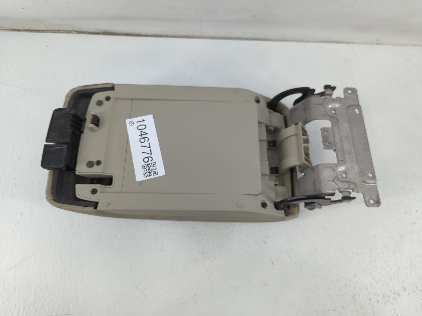 2014 Subaru Legacy Center Console Armrest Cover Lid Fits OEM Used Auto Parts - Oemusedautoparts1.com