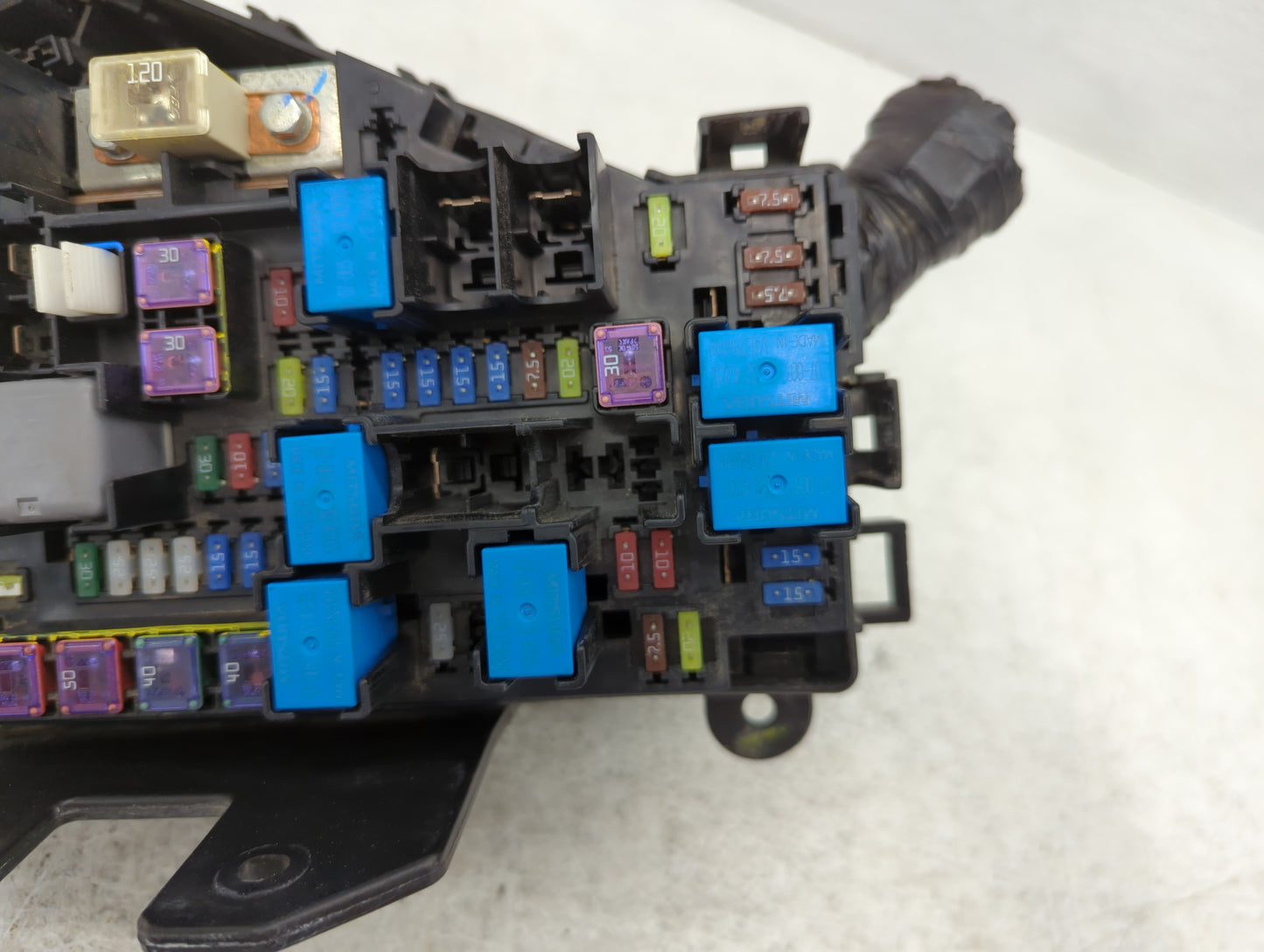 2010-2014 Subaru Legacy Fusebox Fuse Box Panel Relay Module P/N:MB503202B Fits Fits 2010 2011 2012 2013 2014 OEM Used Auto P