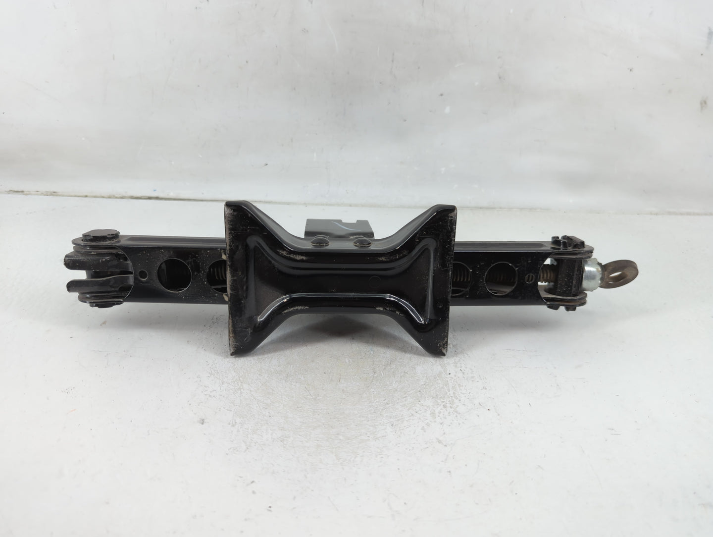 2014 Subaru Legacy Spare Scissor Car Jack 1123543 - Oemusedautoparts1.com
