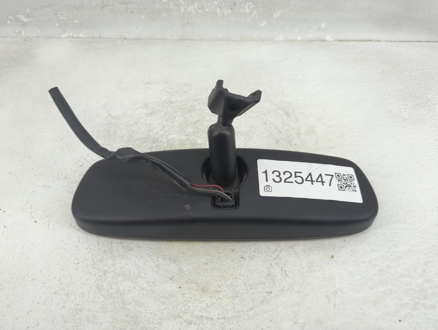 2010-2019 Subaru Legacy Interior Rear View Mirror Replacement OEM P/N:4112A-M0BHL4 Fits OEM Used Auto Parts - Oemusedautopar