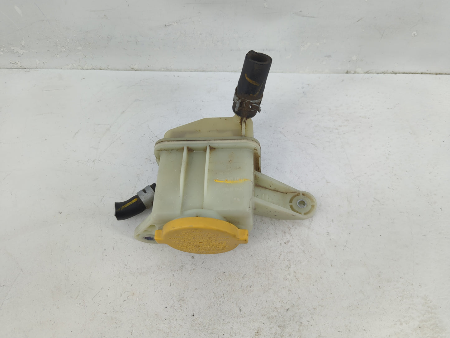 2014 Subaru Legacy Power Steering Reservoir - Oemusedautoparts1.com