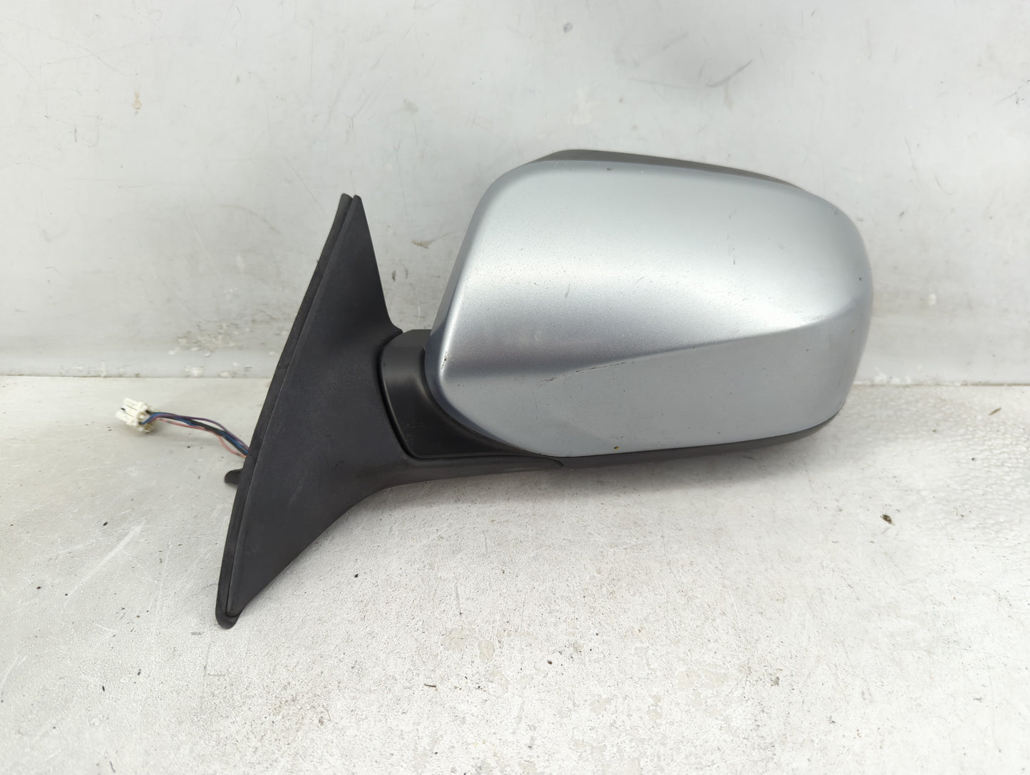 2011-2014 Subaru Legacy Driver Left Side View Manual Door Mirror Silver - Oemusedautoparts1.com