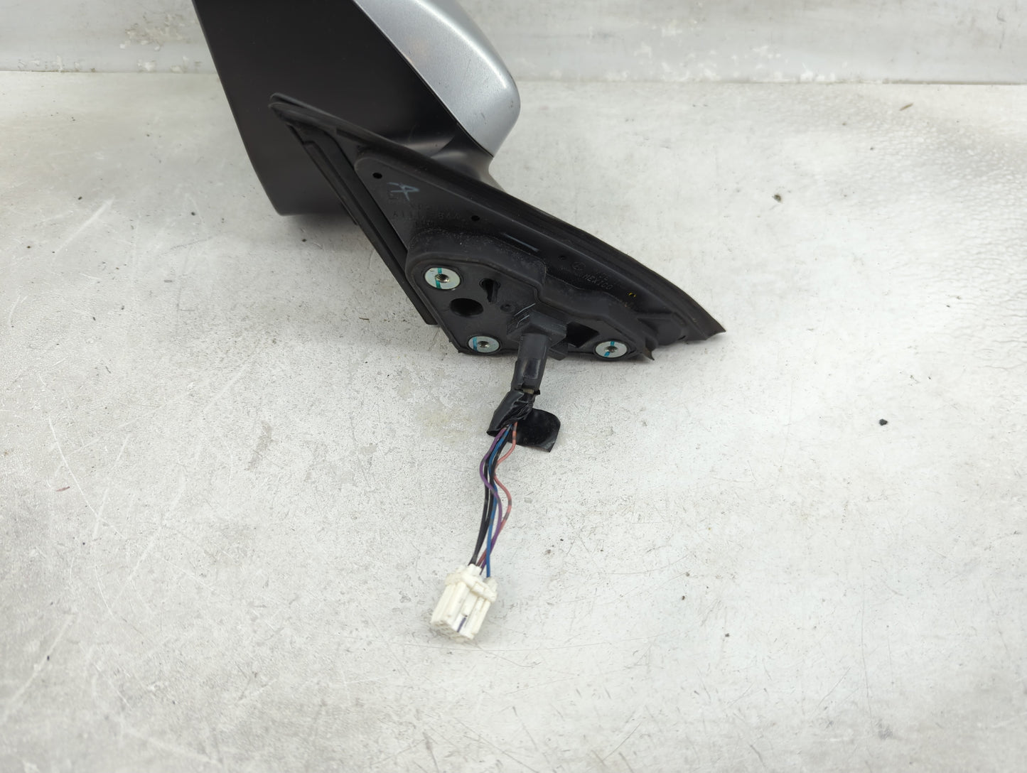 2011-2014 Subaru Legacy Driver Left Side View Manual Door Mirror Silver - Oemusedautoparts1.com