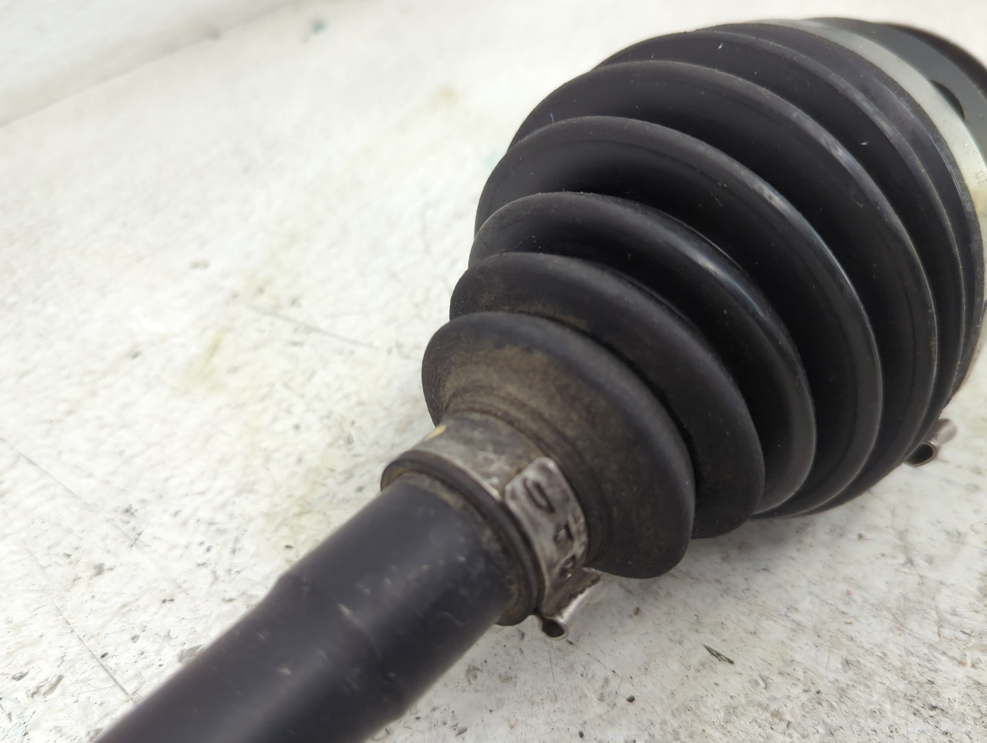 2010-2014 Subaru Legacy Axle Shaft Front Passenger Cv C/v - Oemusedautoparts1.com