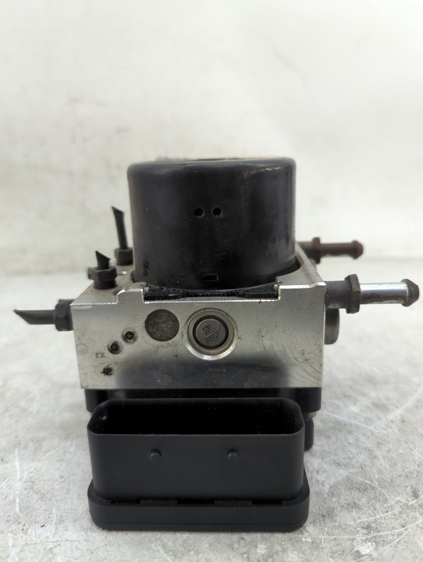 2013-2014 Subaru Legacy ABS Pump Control Module Replacement P/N:27536AJ03A 27536AJ03B, 06.2109-6669.3 Fits Fits 2013 2014 OE
