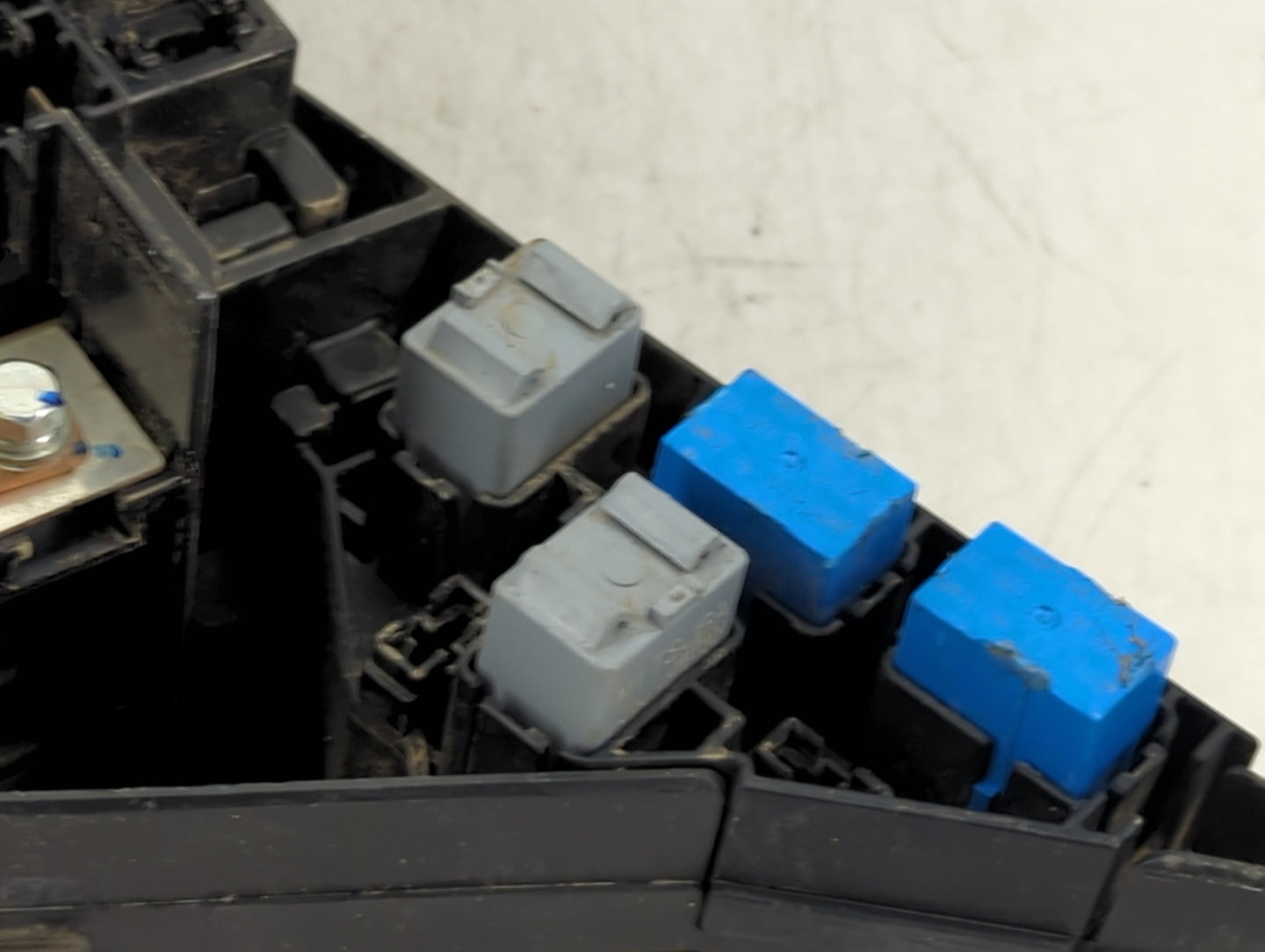 2010-2014 Subaru Legacy Fusebox Fuse Box Panel Relay Module Fits Fits 2010 2011 2012 2013 2014 OEM Used Auto Parts - Oemused