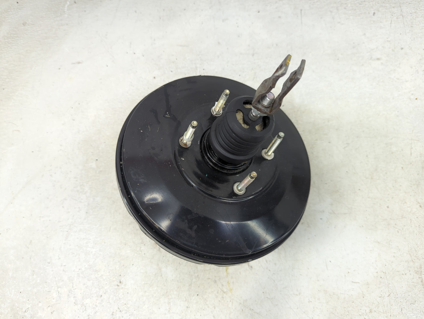2010-2014 Subaru Legacy Power Brake Booster Oem - Oemusedautoparts1.com
