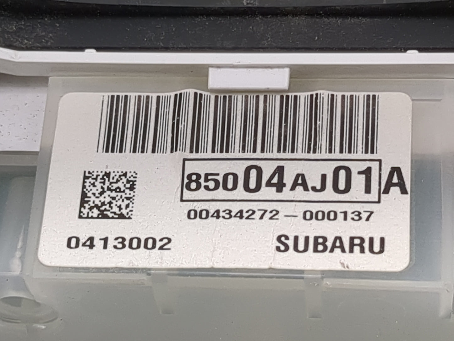 2013-2014 Subaru Legacy Instrument Cluster Speedometer Gauges P/N:85004AJ01A 00434272-000137, 0413002 Miles: Fits Fits 2013 