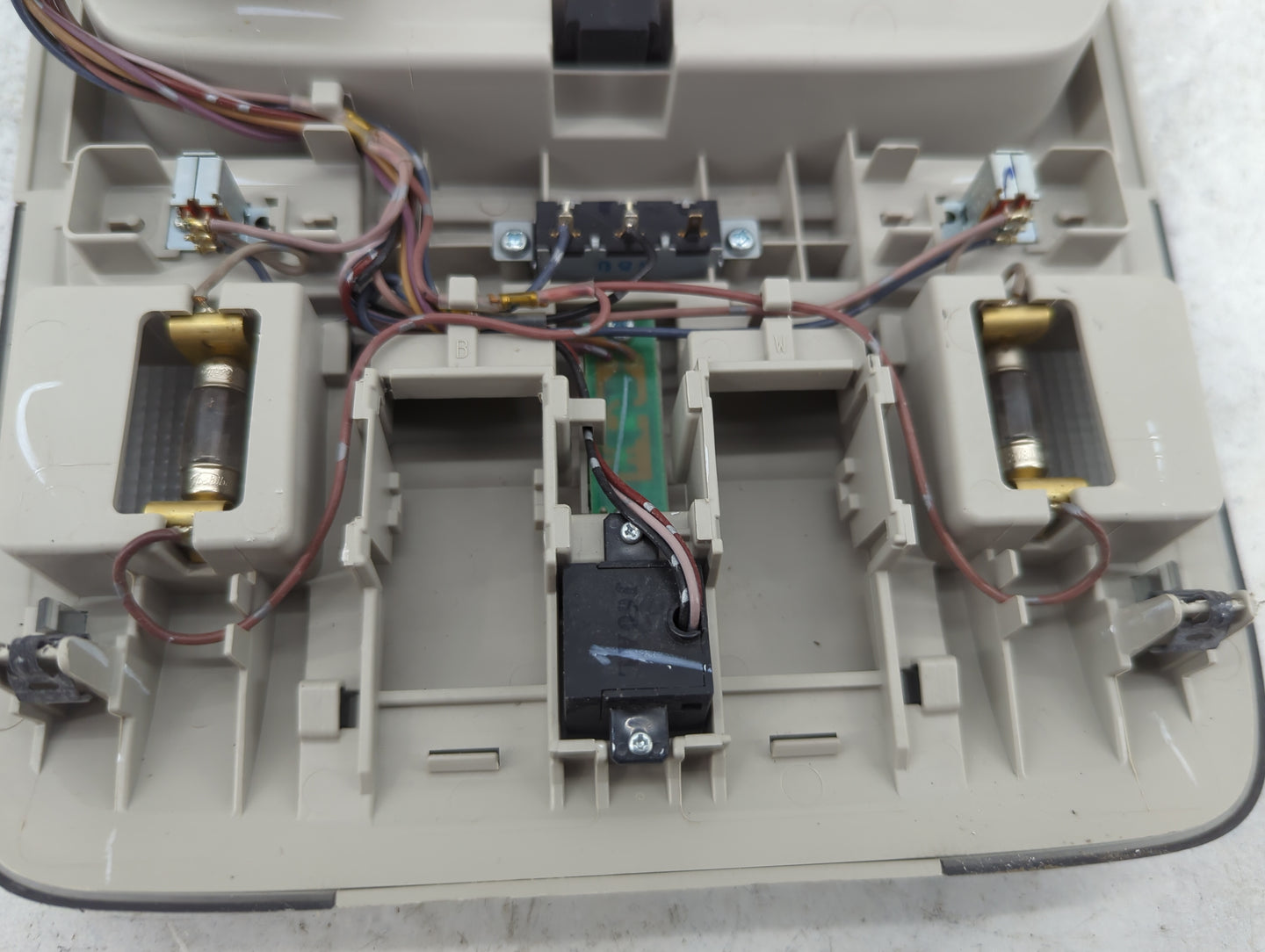 2014 Subaru Legacy Overhead Roof Console - Oemusedautoparts1.com