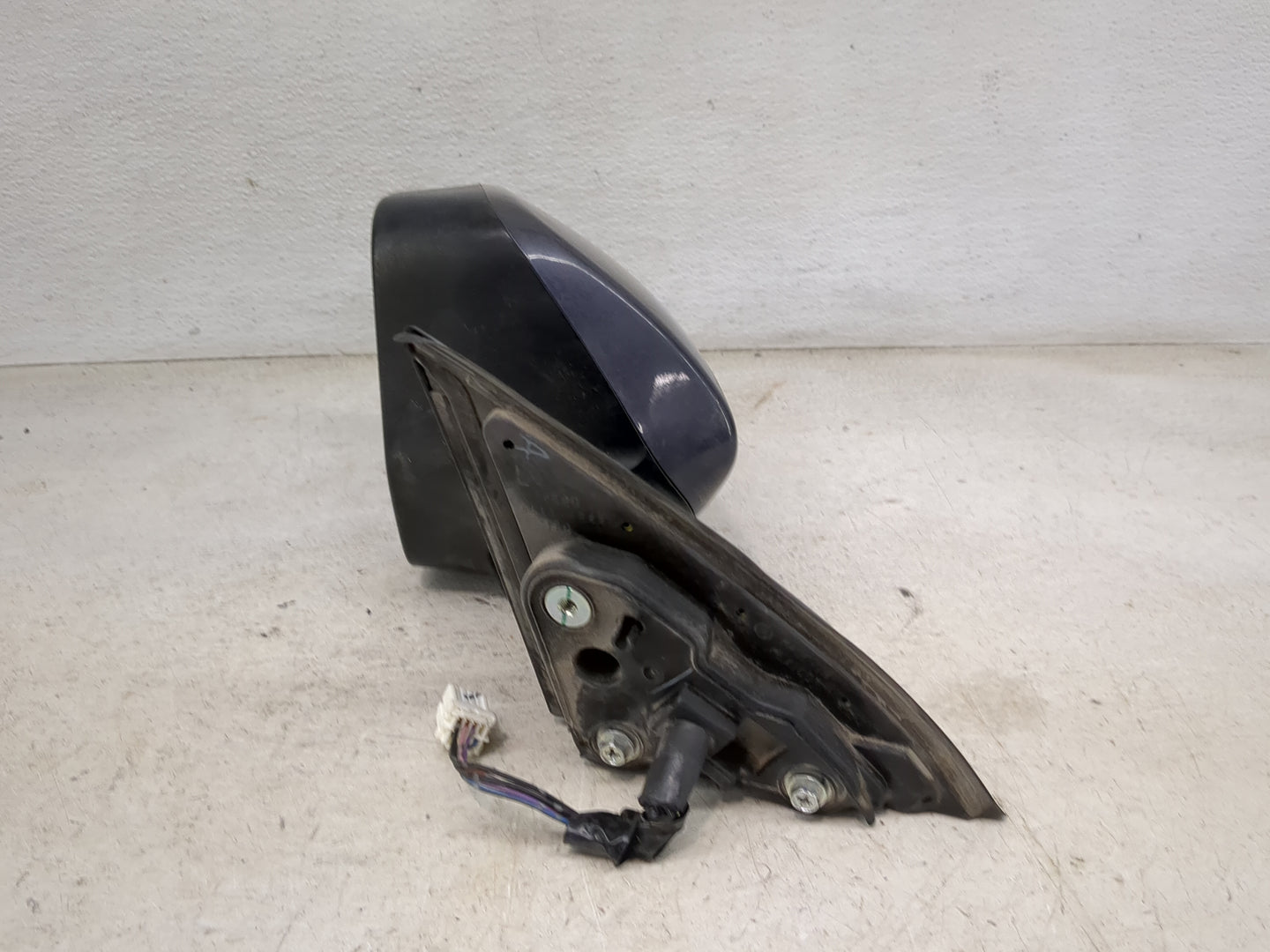 2011-2014 Subaru Legacy Driver Side View Mirror - Left Door Mirror OEM Used - Oemusedautoparts1.com