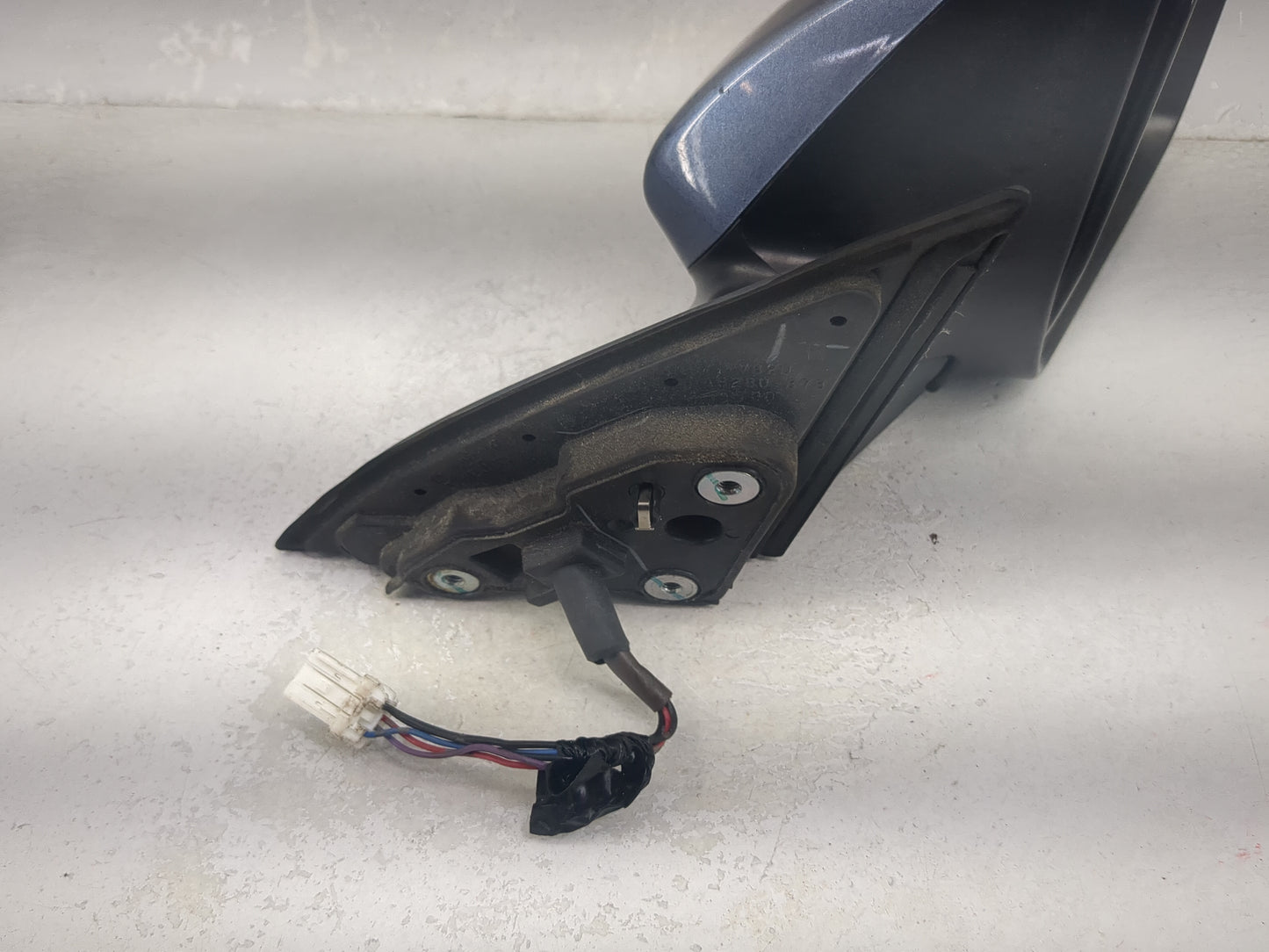 2011-2014 Subaru Legacy Passenger Side View Mirror - Right Door Mirror OEM Used - Oemusedautoparts1.com
