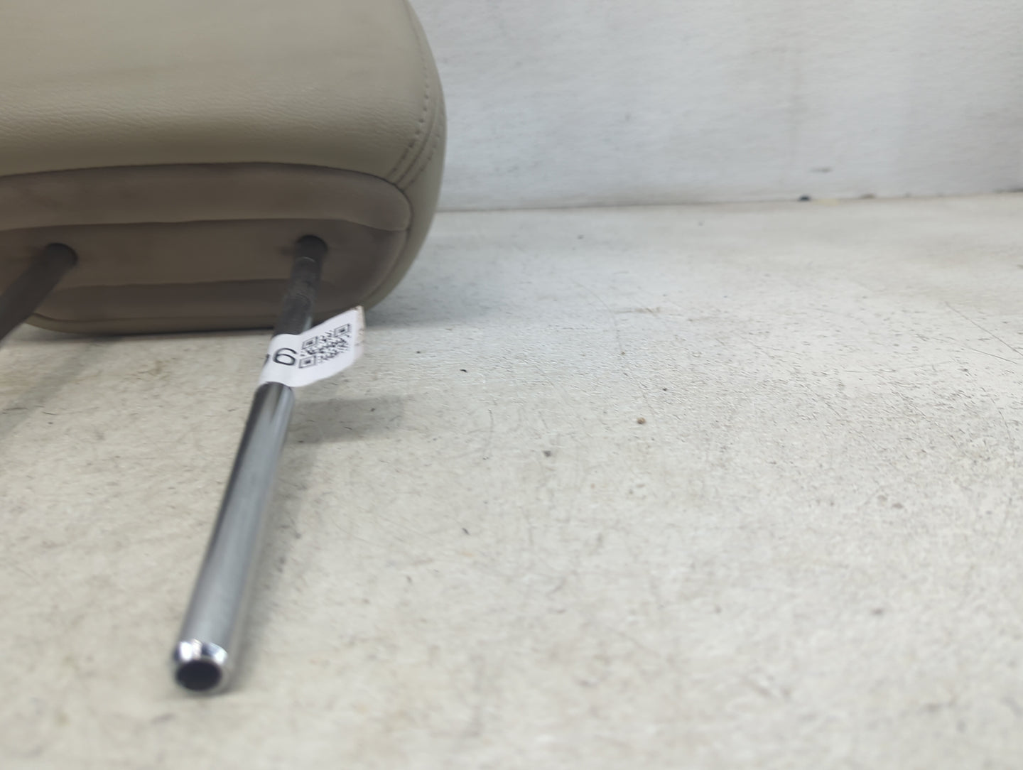 2014 Subaru Legacy Headrest Head Rest Front Driver Passenger Seat Fits OEM Used Auto Parts - Oemusedautoparts1.com