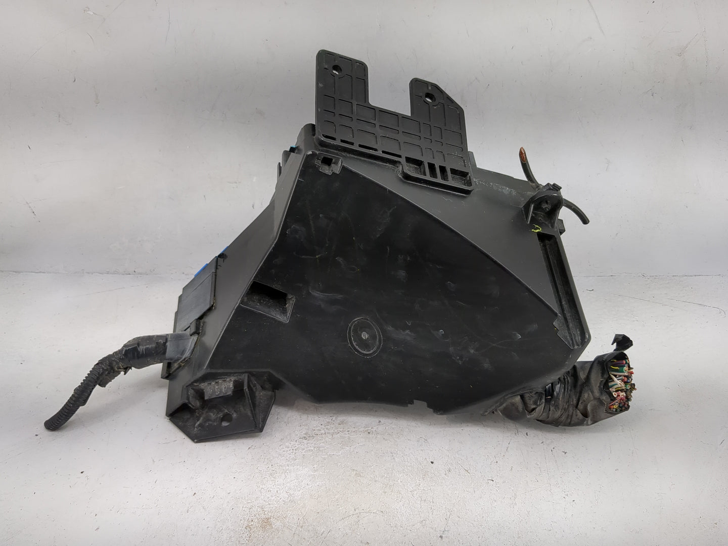 2010-2014 Subaru Legacy Fusebox Fuse Box Panel Relay Module P/N:MB702800B Fits Fits 2010 2011 2012 2013 2014 OEM Used Auto P