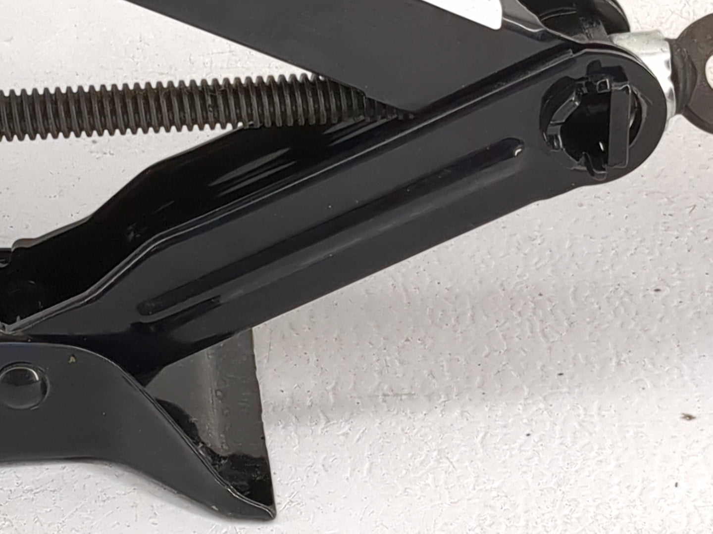 2014 Subaru Legacy Spare Scissor Car Jack Black - Oemusedautoparts1.com