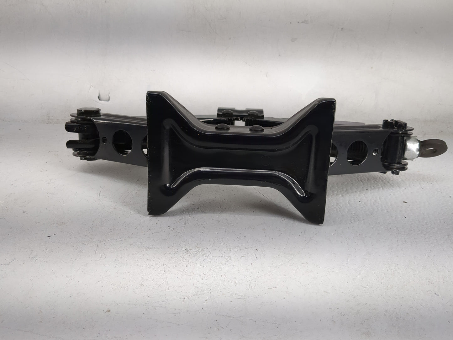 2014 Subaru Legacy Spare Scissor Car Jack Black - Oemusedautoparts1.com