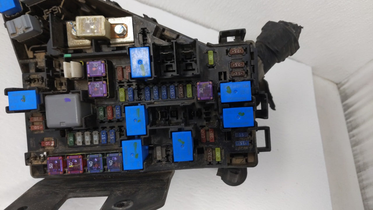 2010-2014 Subaru Legacy Fusebox Fuse Box Panel Relay Module Fits Fits 2010 2011 2012 2013 2014 OEM Used Auto Parts - Oemused